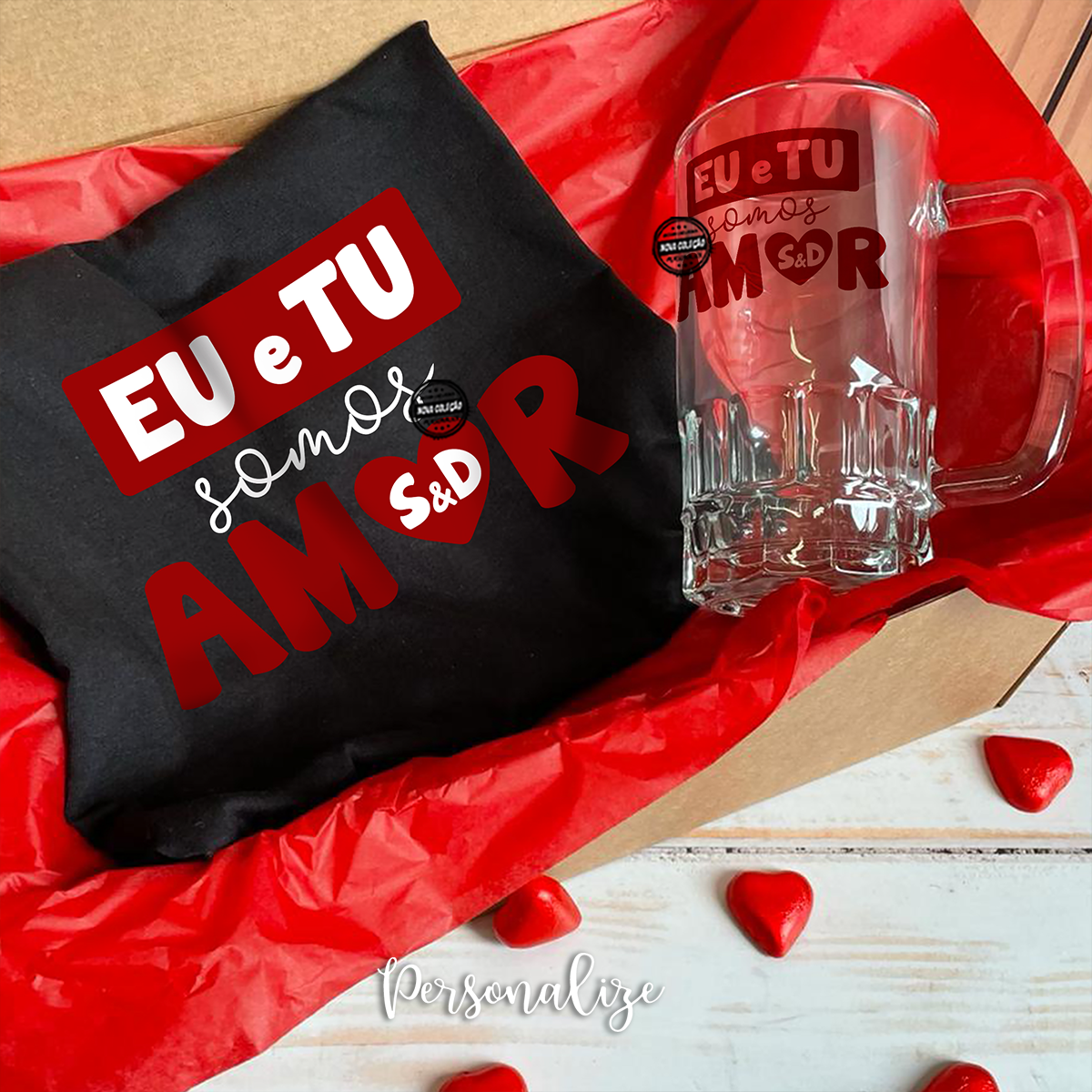 Conjunto t-shirt e caneca "Eu e tu somos amor"