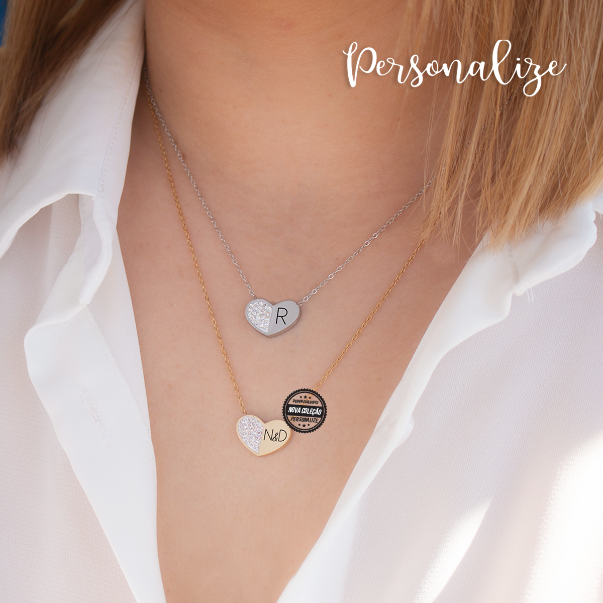 Novidade! Uma peça super elegante para a sua cara metade e ideal para o usar no dia-a dia. Personalize com as iniciais que desejar. Dipsonivel em dourado ou prateado. Vendido separadamente. REF: NAM347 Material Aço inóx e zircónias.