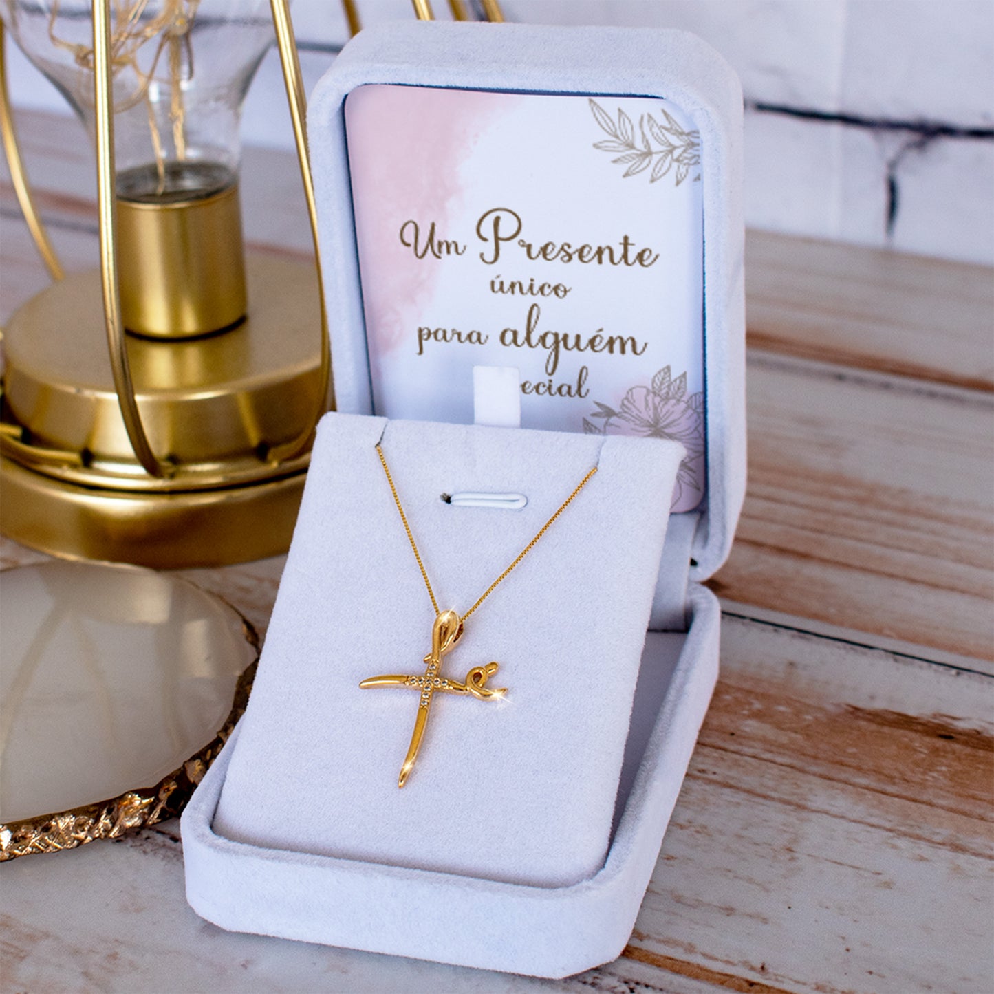 Colar semijoia " Fé"