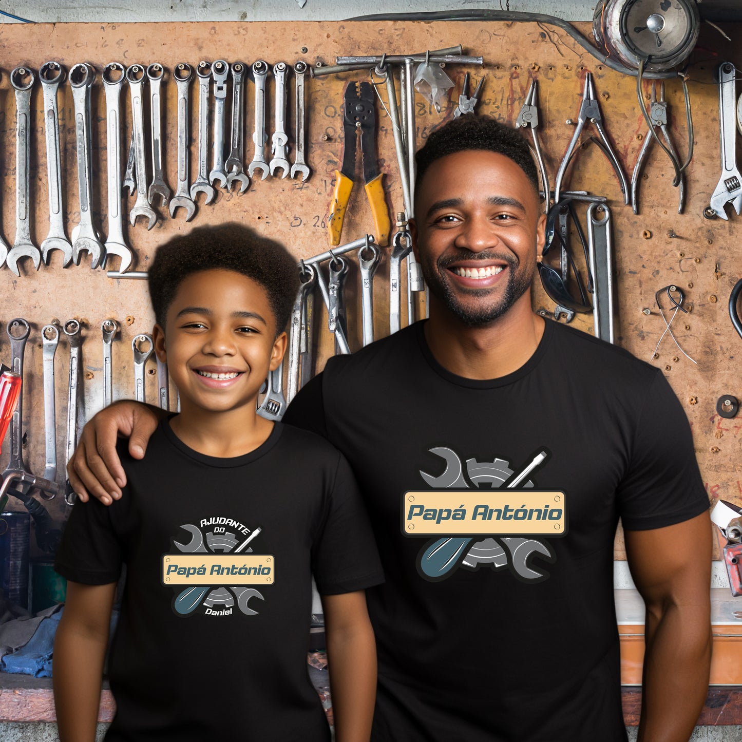 T-shirts pai e ou filho ferramentas "Ajudante do papá"