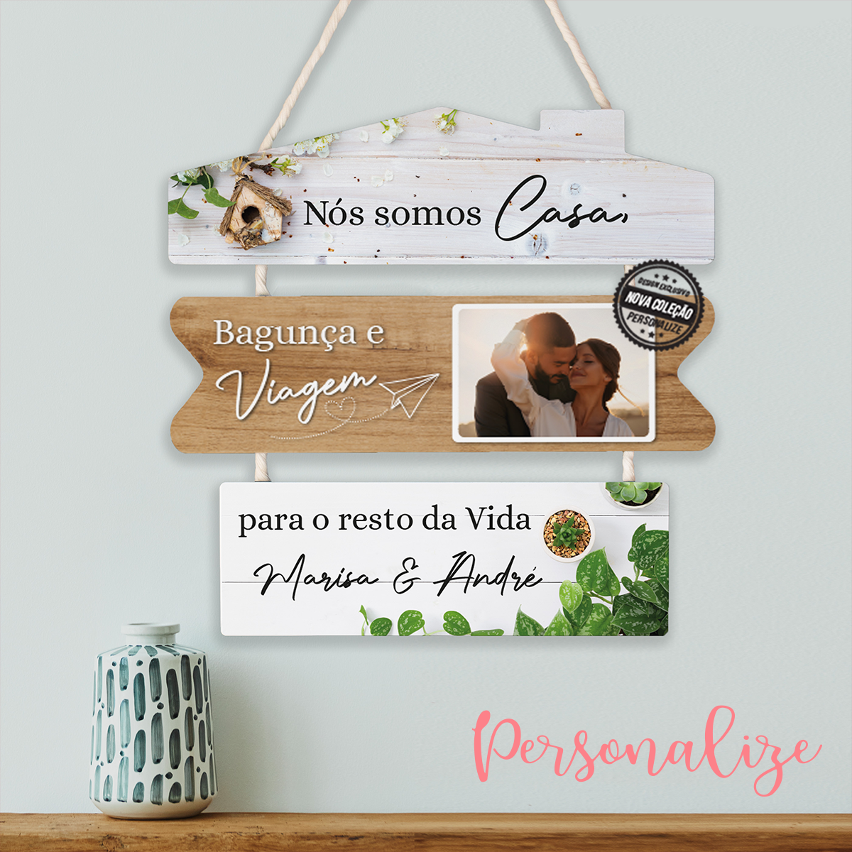 Novidade! Quadro triplo " Nós somos casa, bagunça e viagem para o resto da vida!" . Uma peça para decorar a sua casa cheia de significado para si e para o seu companheiro de vida. Pode personalizar com a frase e fotografia que desejar. REF: NAM445 Material Madeira e fio de macramê. Medida aproximadamente 47x34cm.