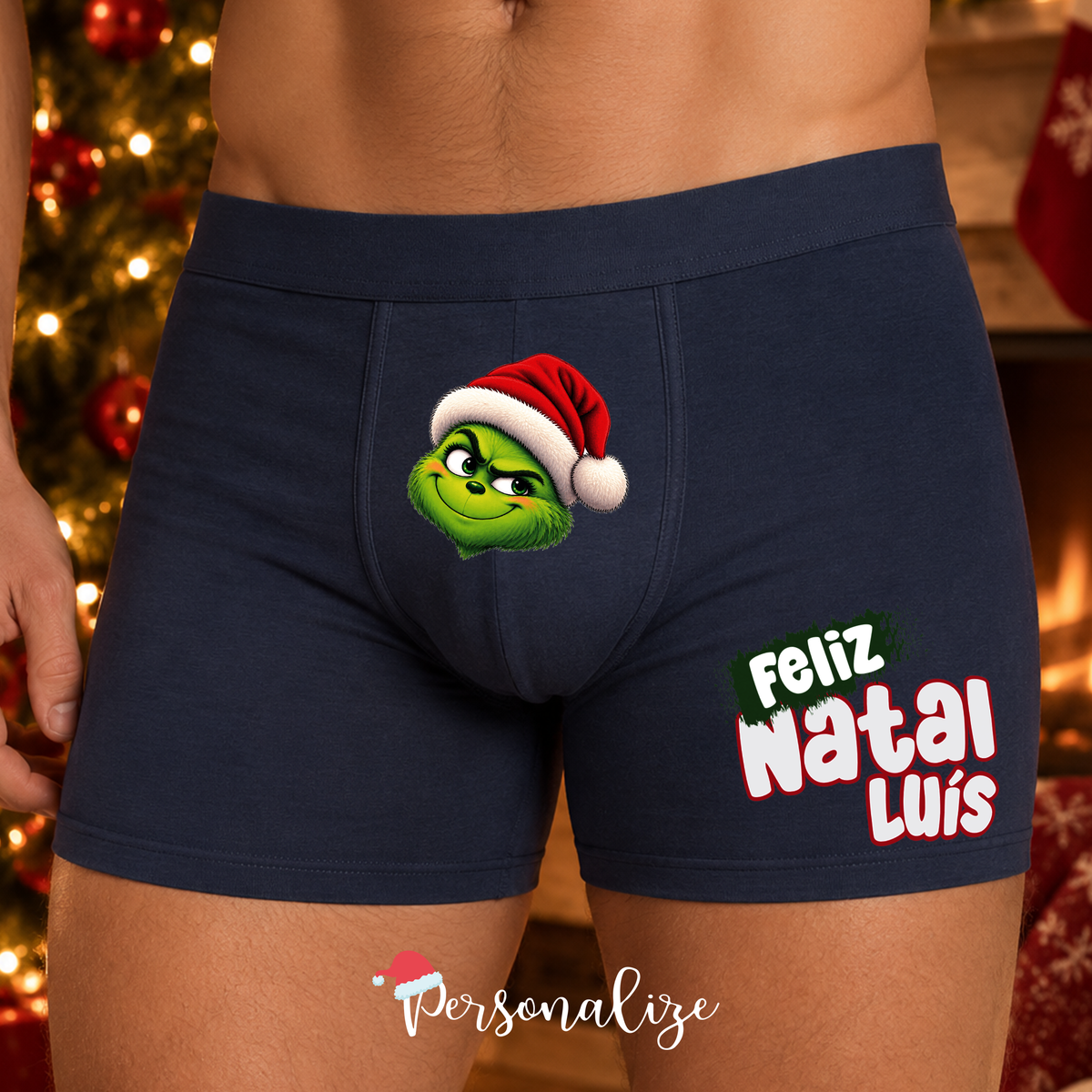 💚🎄 COLEÇÃO GRINCH - UM NATAL COM PERSONALIDADE! 🎄❤️
Quem disse que o Natal tem de ser sempre fofinho? O Grinch chegou à nossa loja para dar um toque de humor, irreverência e muita personalidade à época mais mágica do ano! 🎅✨
Boxer natal Grinch "Feliz Natal", inspirada na personagem mais rabugenta da época natalícia, esta coleção reúne artigos que combinam criatividade, originalidade e o espírito irreverente do Grinch.
Seja para oferecer a alguém especial ou para dar um toque divertido ao teu Nat