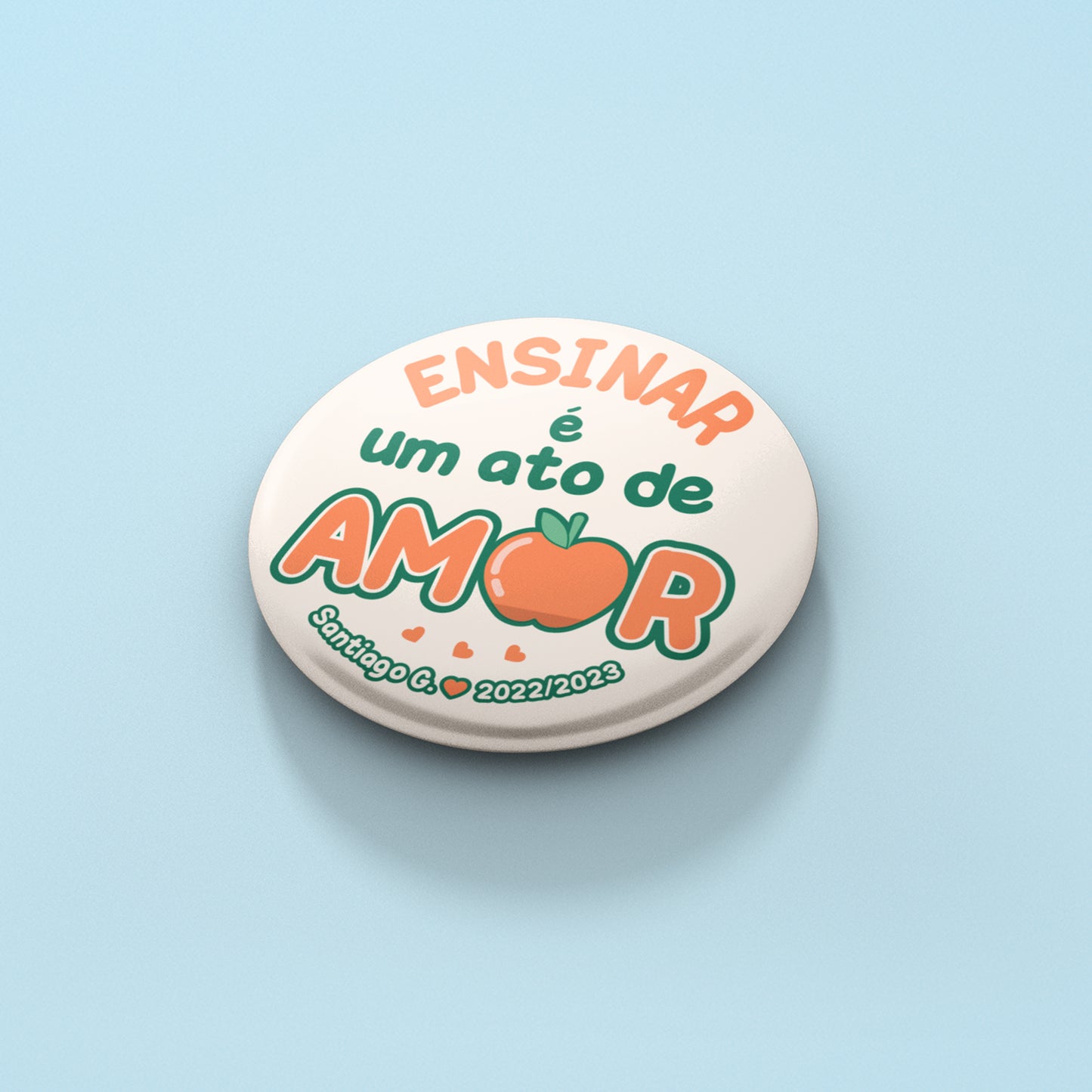 Uma lembrança super gira e económica para professores, educadores, auxiliares, monitoras, terapeutas ... Personalize como desejar. Crachás " Flores " pode personalizar a frase e nomes. Preços especiais para quantidades.