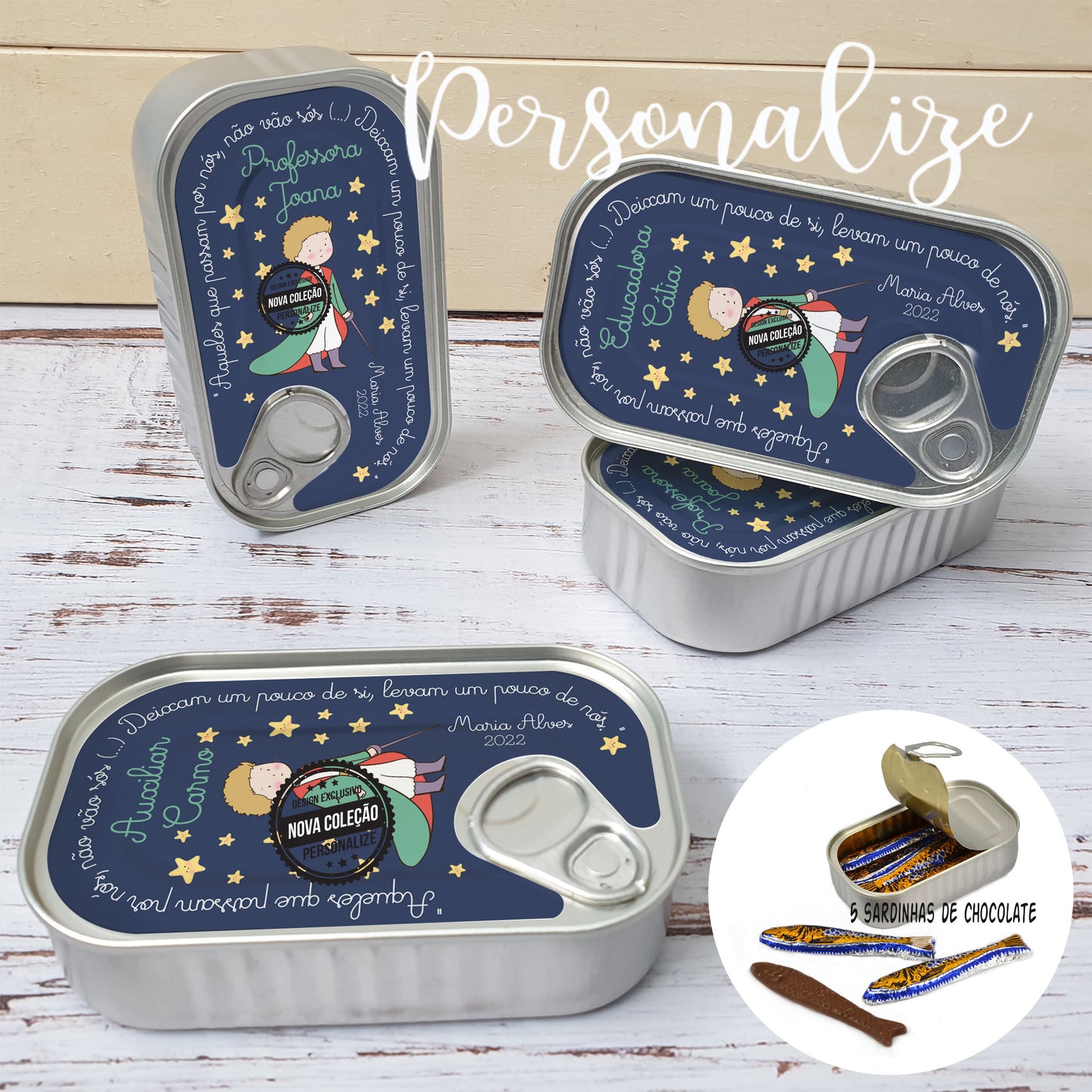 A sardinha é o peixe que junta "o melhor que Portugal tem" porque se come no verão, e é típica dos santos populares e das festas por todo o País e por isso pensamos que seria uma oferta muito gira. As nossas latinhas tem 5 sardinhas de chocolate e podem ser personalizada com vários temas e frases.