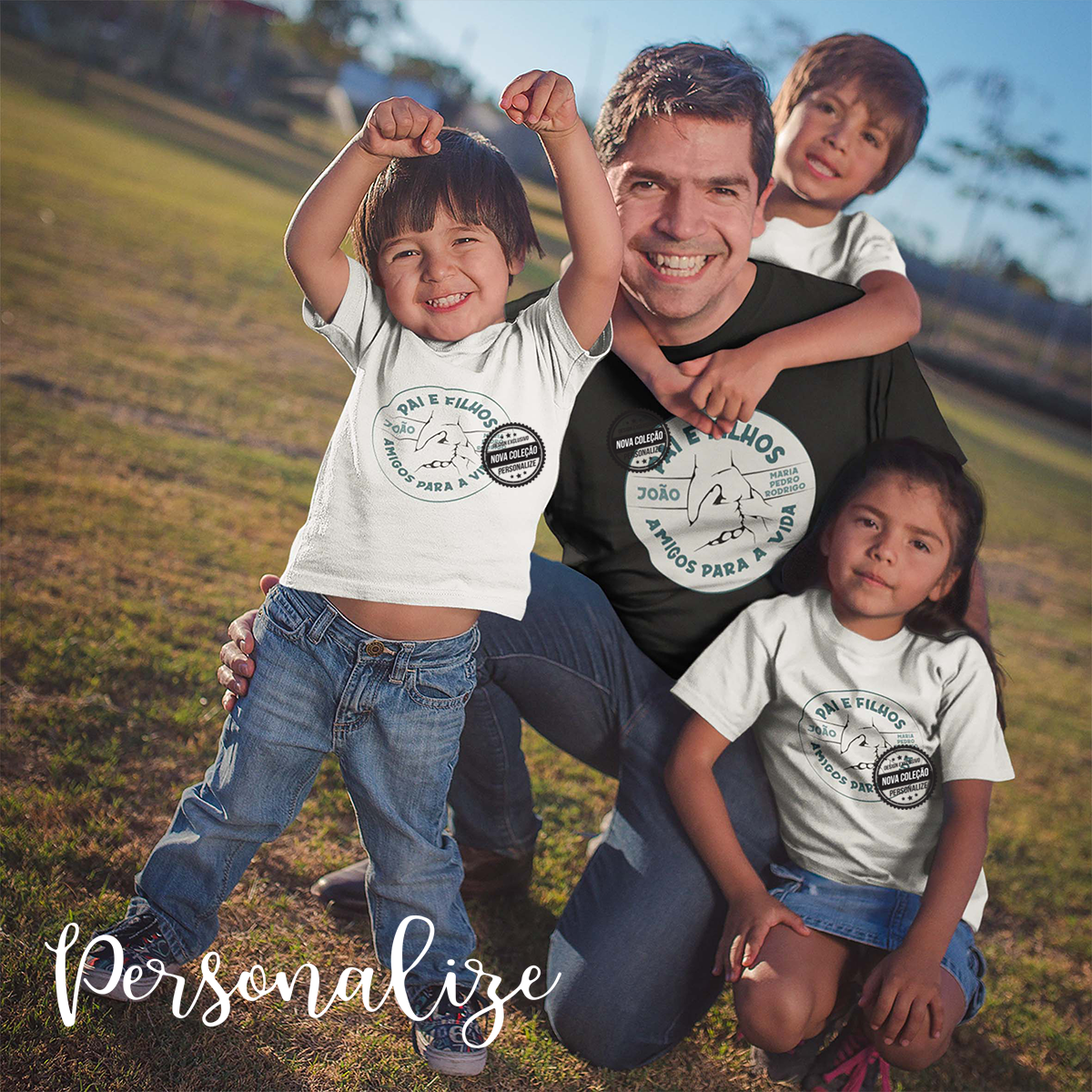 Novidade! Mais uma ideia super gira de presente para o dia do pai! Faça os seus conjuntos de t-shirts pai e filhos. Aproveite a nossa sugestão de mensagem ou personalize como desejar. Vendida em conjunto ou separadamente.