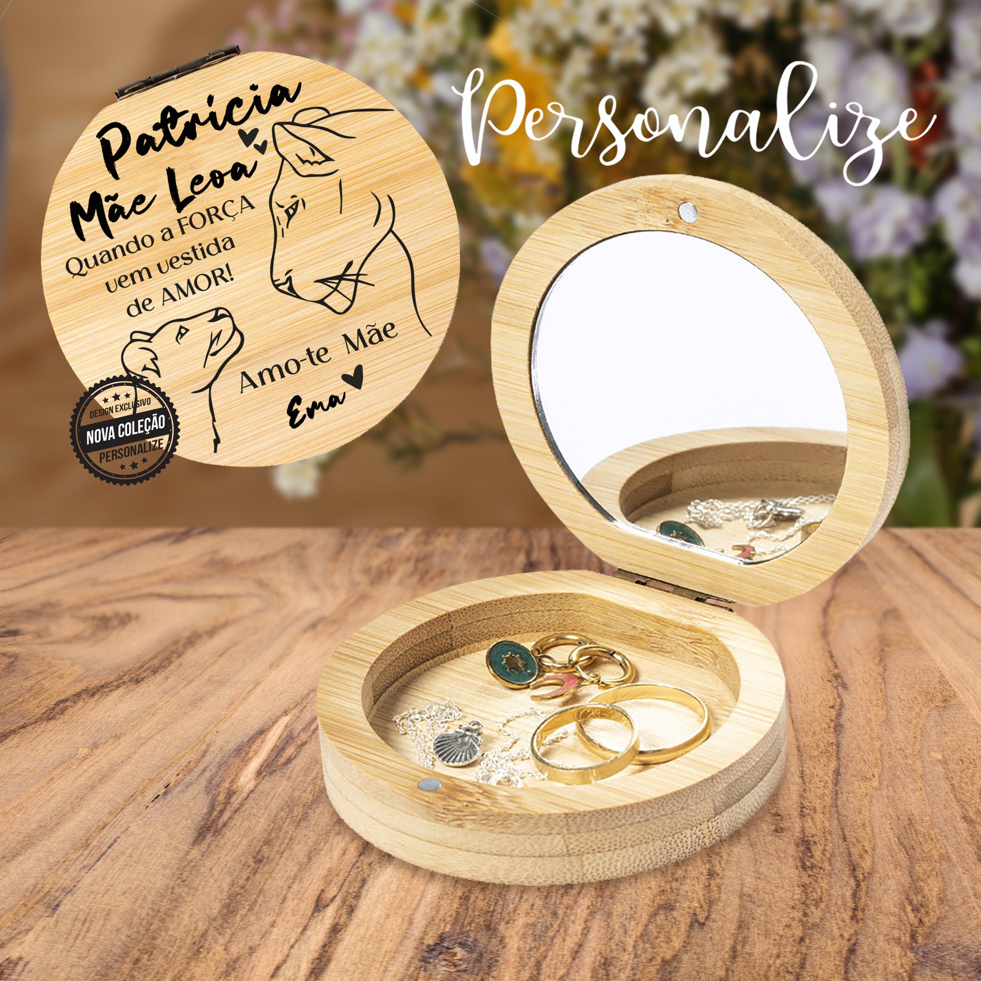 Mini guarda joias " Mãe Leoa" bambu com espelho, uma peça super amorosa para aguardar as suas peças de dia a dia. Personalize com a mensagem que desejar.