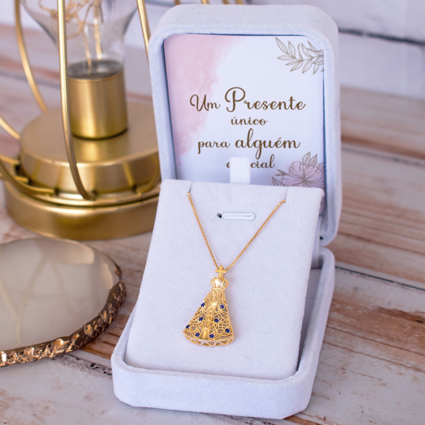 Colar semijoia " Santa "