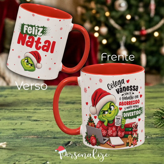 💚🎄 COLEÇÃO GRINCH - UM NATAL COM PERSONALIDADE! 🎄❤️

Quem disse que o Natal tem de ser sempre fofinho?&nbsp;O Grinch chegou à nossa loja para dar um toque de humor, irreverência e muita personalidade à época mais mágica do ano! 🎅✨

Caneca interior vermelho Grinch "Colega sem ti o trabalho era aborrecido e muito menos divertido", inspirada na personagem mais rabugenta da época natalícia, esta coleção reúne artigos que combinam criatividade, originalidade e o espírito irreverente do Grinch.

Seja para ofe
