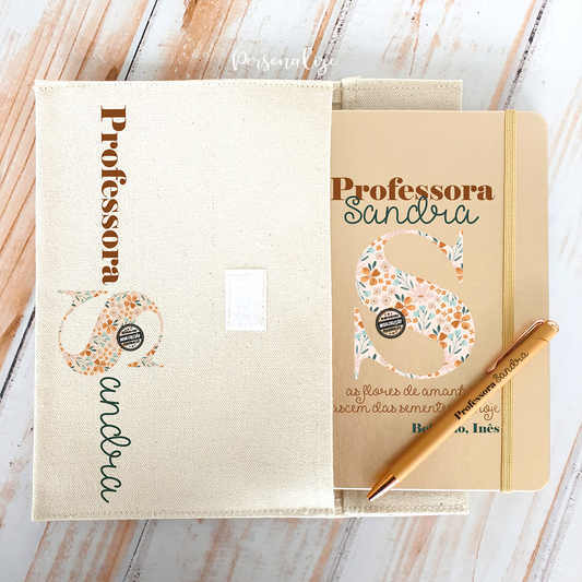 Os nossos kits são sempre o presente ideal!

Kit bolsa + bloco + caneta "As flores de amanhã, nascem das sementes de hoje", personalizado com nome e/ou frase que desejar.&nbsp;


Marque a diferença e surpreenda quem mais merece!