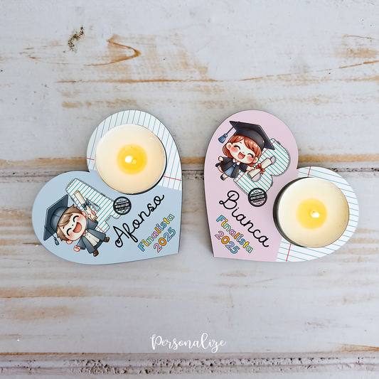 🎓Parabéns, Finalistas!🎓

Chegou a hora de comemorar esta conquista inesquecível com algo verdadeiramente especial!
Os nossos artigos personalizados para finalistas são a escolha perfeita para eternizar este momento único.

Personalize com nomes, ano, cursos ou frases inspiradoras
Destaque-se na despedida e mostre o orgulho de ser finalista! Seja para usar na cerimónia, na festa ou como recordação, temos o artigo perfeito para si e para o seu grupo.