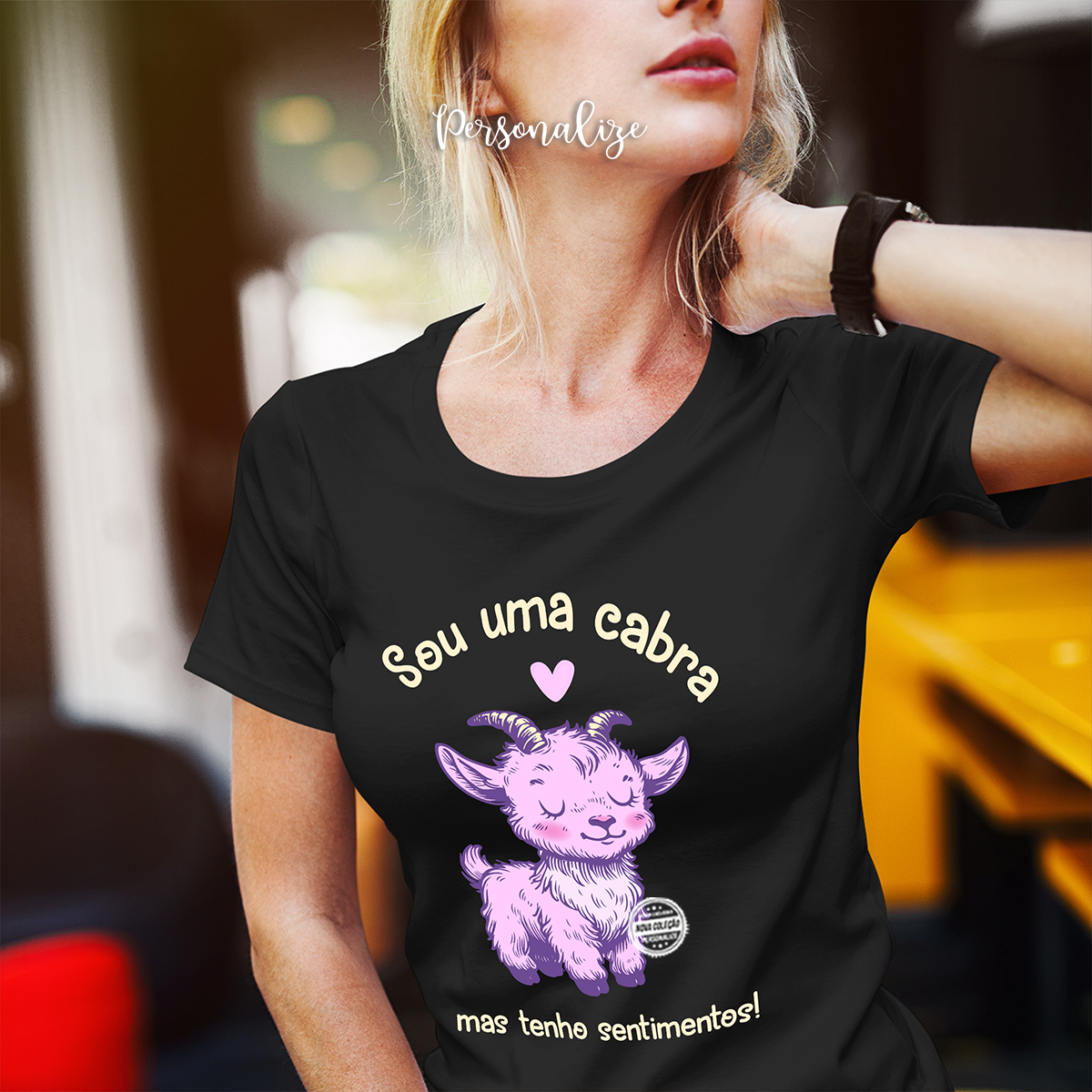 T-shirt “Sou uma cabra, mas tenho sentimentos!”, perfeita para quem gosta de humor com um toque de ternura.
Ideal para oferecer ou para usares no dia a dia, combinando conforto, estilo e boa disposição.

O presente ideal para uma amiga no aniversário ou natal por exemplo.