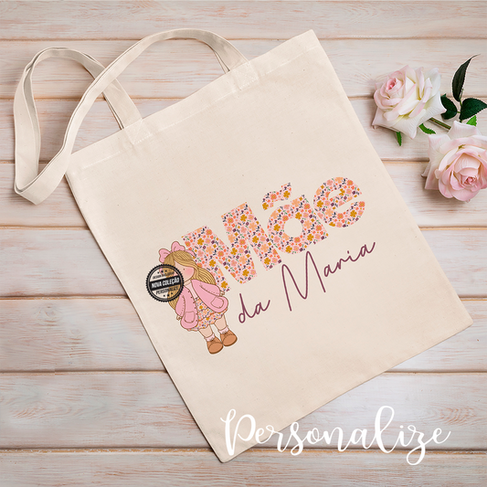 saco de pano crú da nova coleção da nossa bonequinha e lettering florido para mãe. Escolha as suas coleções preferidas e faça os seus conjuntos com as peças que desejar.   REF: MAE466