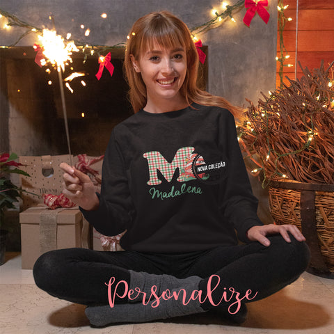 As nossas sweats são super giras, quentinhas e confortáveis. São de 80 % algodão e 20 % poliester , cardadas com 280gr. Personalize já a sua com o nome que desejar. 