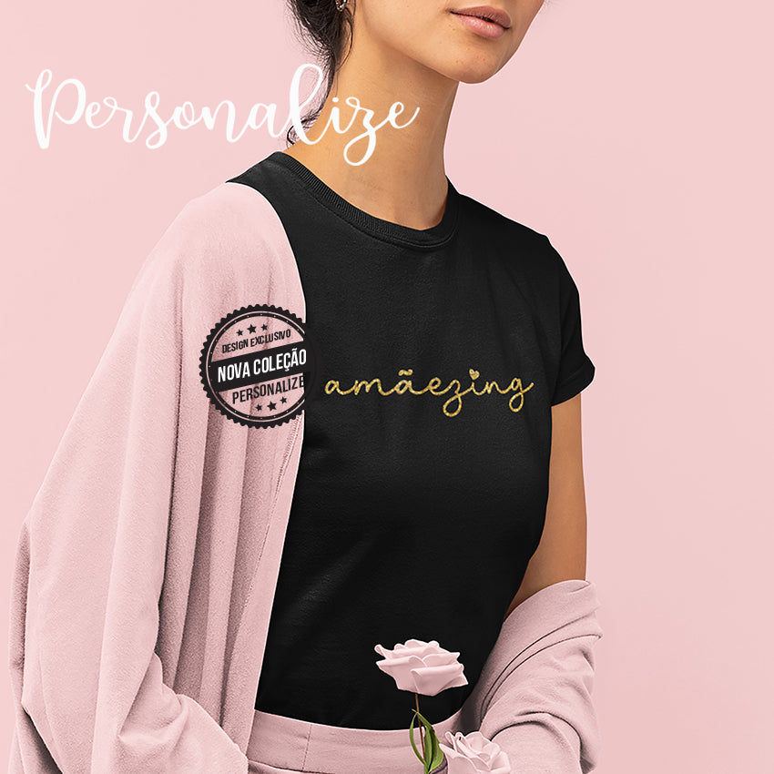 T-Shirt de senhora " amaezing " 100 % algodão , personalizável, disponível em preto ou branco, pode personalizar como desejar.

Um presente que todas as mães vão adorar e personalizado por si, uma ideia de presente para o dia da mãe, Aniversário ou Natal.