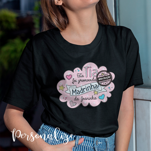  MP390Novidade!   T-shirt 100% algodão para madrinha. Aproveite a nossa sugestão de imagem ou personalize com o texto que desejar. Esta Páscoa surpreenda que mais importa. T-shirt disponível em preto ou branco e do tamanho S ao XXL.   REF: MP390  Material  100% algodão 